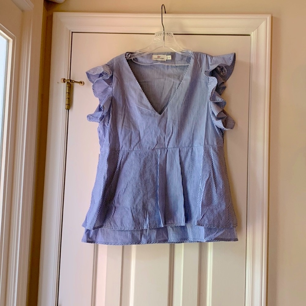 Vineyard vines top